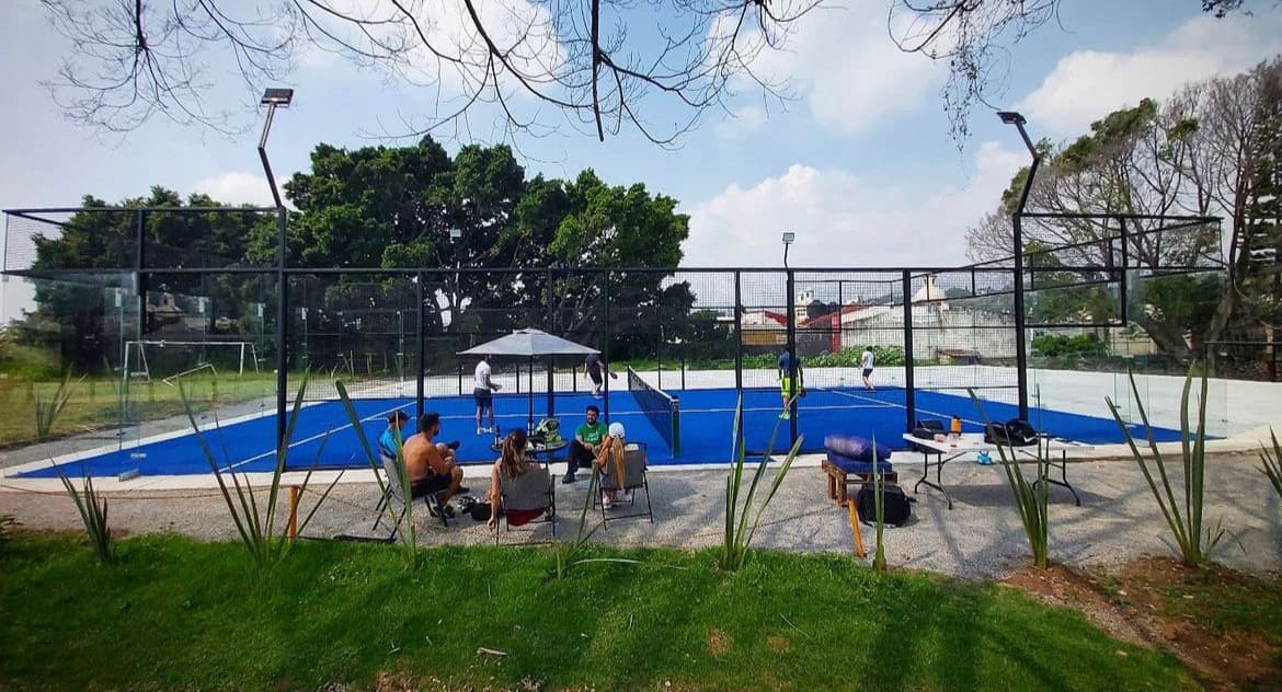 Trespuntos Padel padel courts