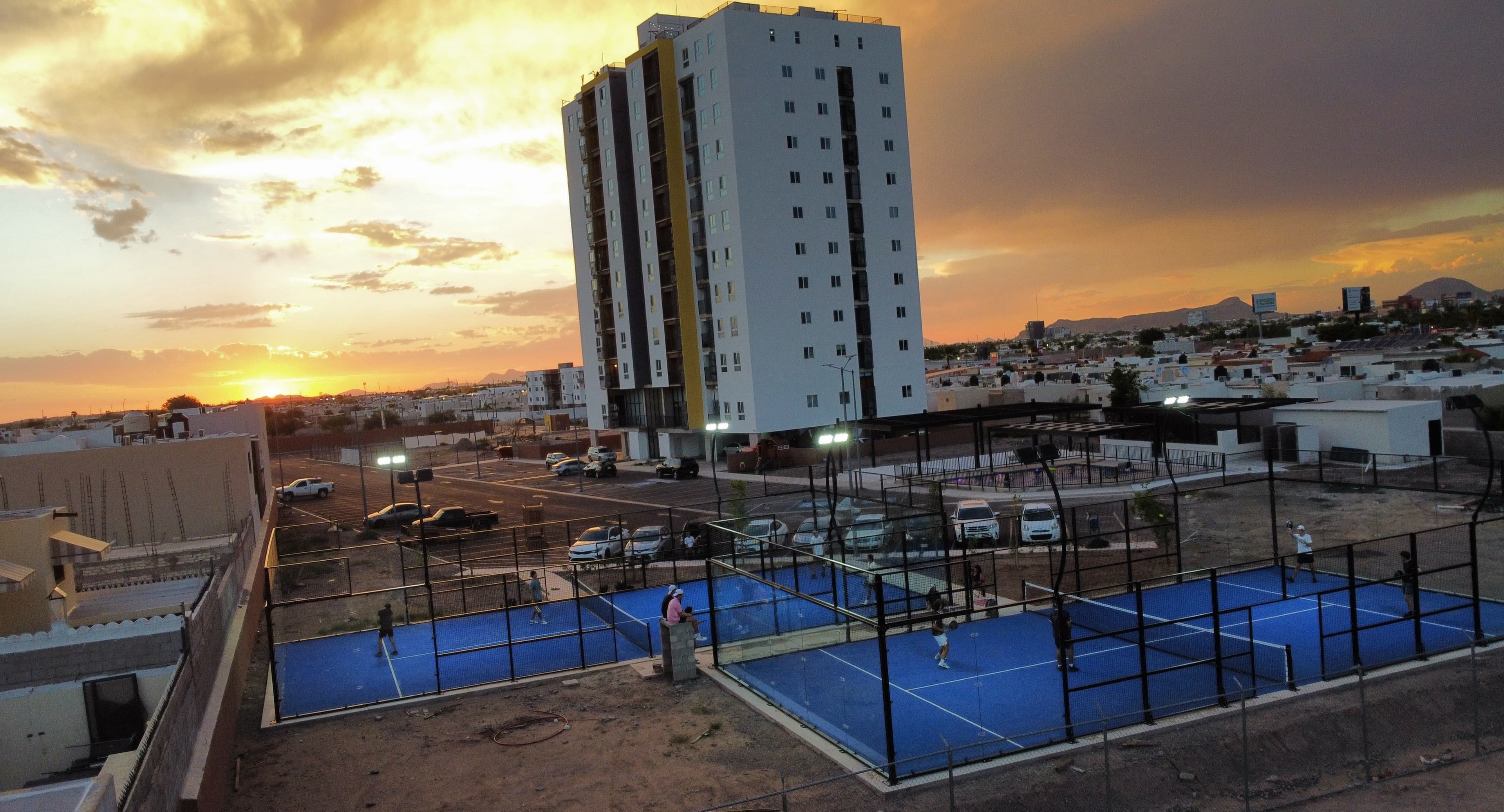 Raise Up Pádel padel courts