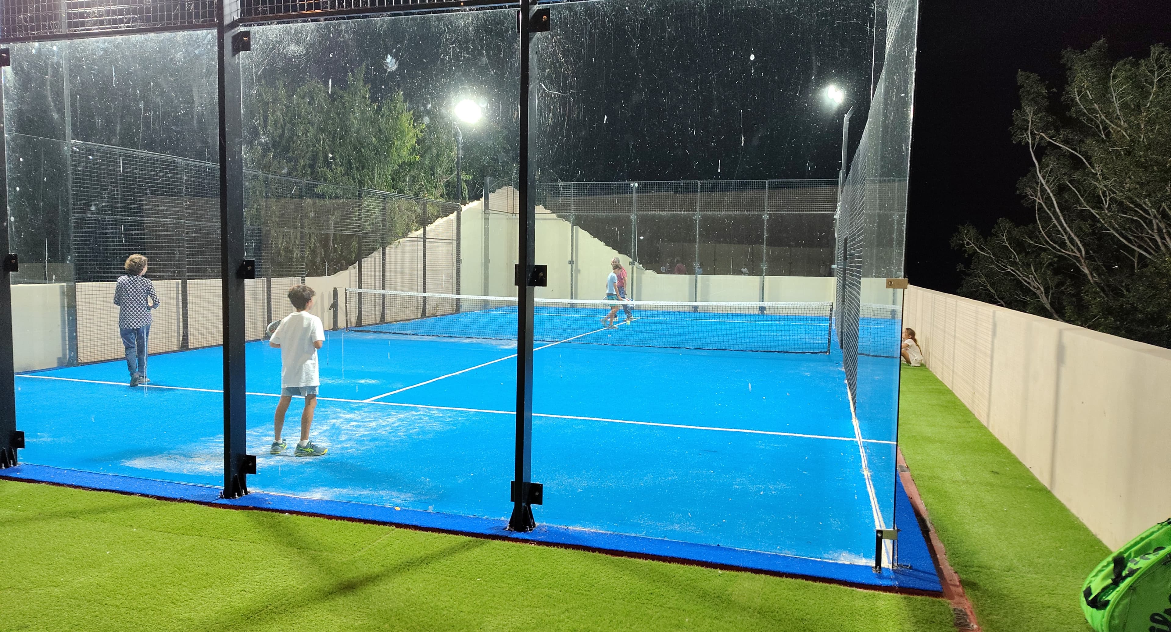 Condominio El Encanto Lake Front padel courts