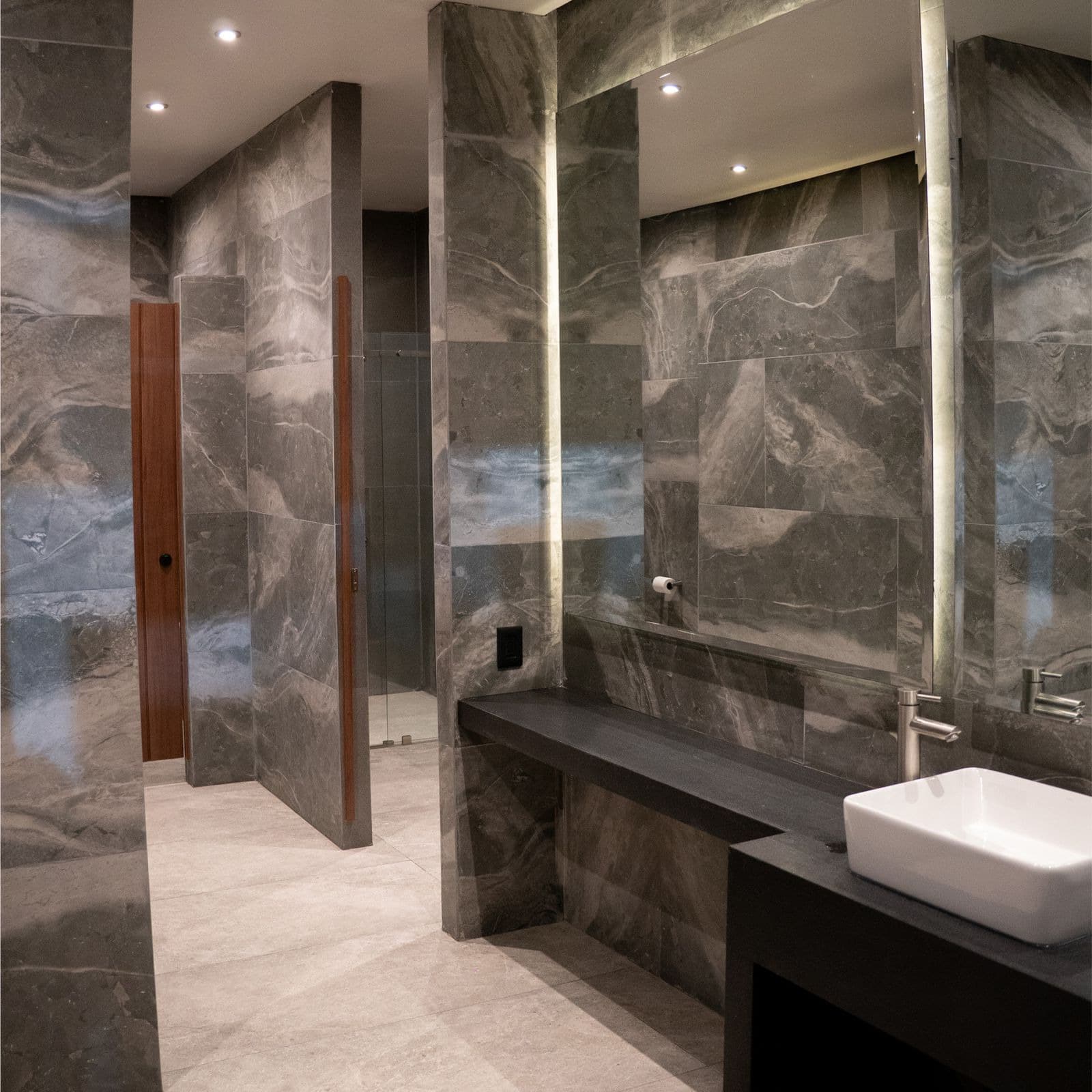 GOLDEN POINT INTERLOMAS padel courts